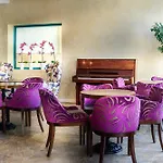 Hotel Marina Grand