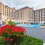 Marina Grand Hotel 4*