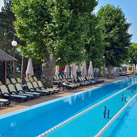 Marina Grand 4*