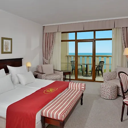 Marina Grand Hotell 4*