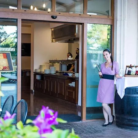 Marina Grand ホテル