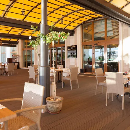 Marina Grand 4* 골든샌드