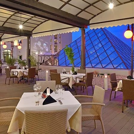 Marina Grand מלון 4*