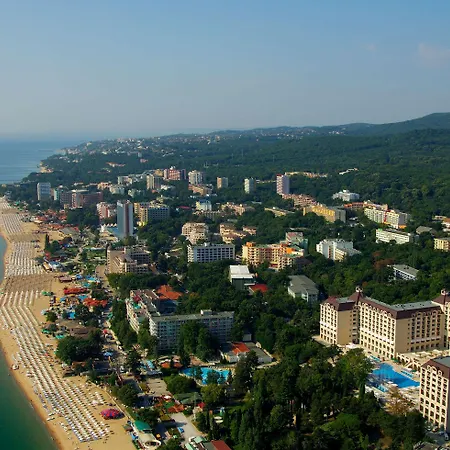 Marina Grand Hotell 4*