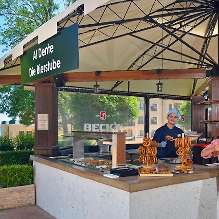 Marina Grand 4* Aranyhomok