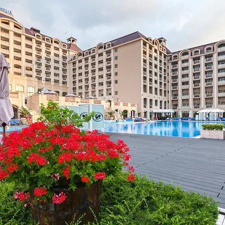 Marina Grand Hotell 4*