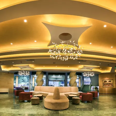 מלון Marina Grand 4*