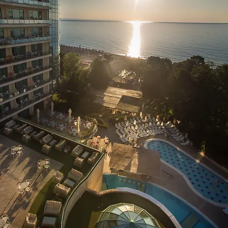 Marina Grand 4* Aranyhomok