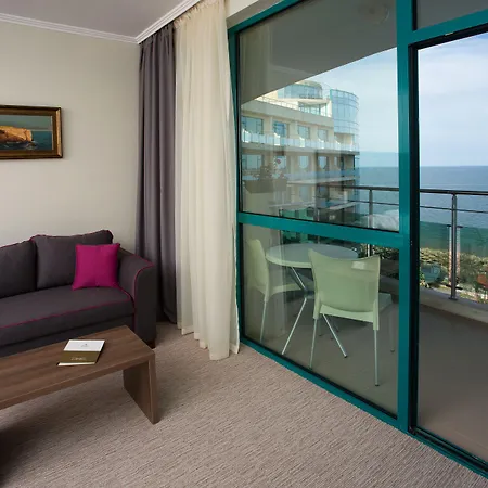 Marina Grand מלון 4*