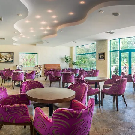 Marina Grand Szálloda 4*