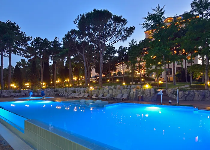 Marina Grand 4* Aranyhomok